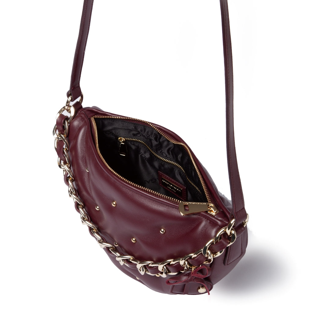 Marika purse in soft nappa with chain shoulder strap and leather sleeve