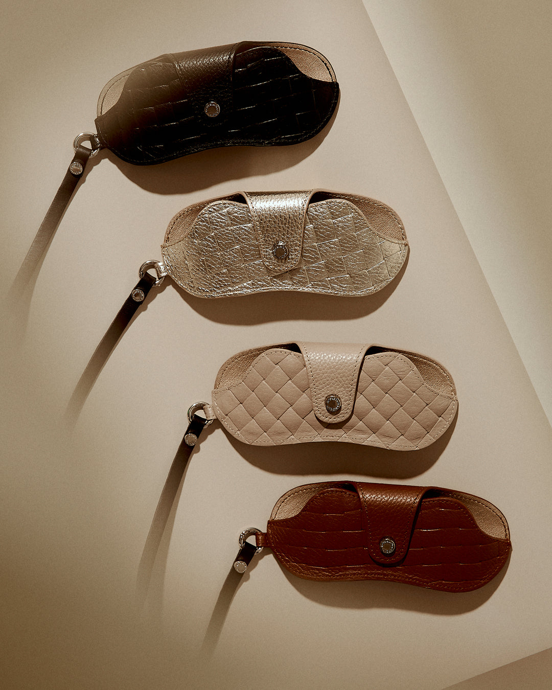 Woven charms glasses holder in braided printed leather