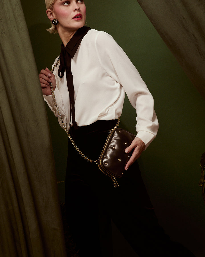 Marika purse in soft nappa with chain shoulder strap and leather sleeve