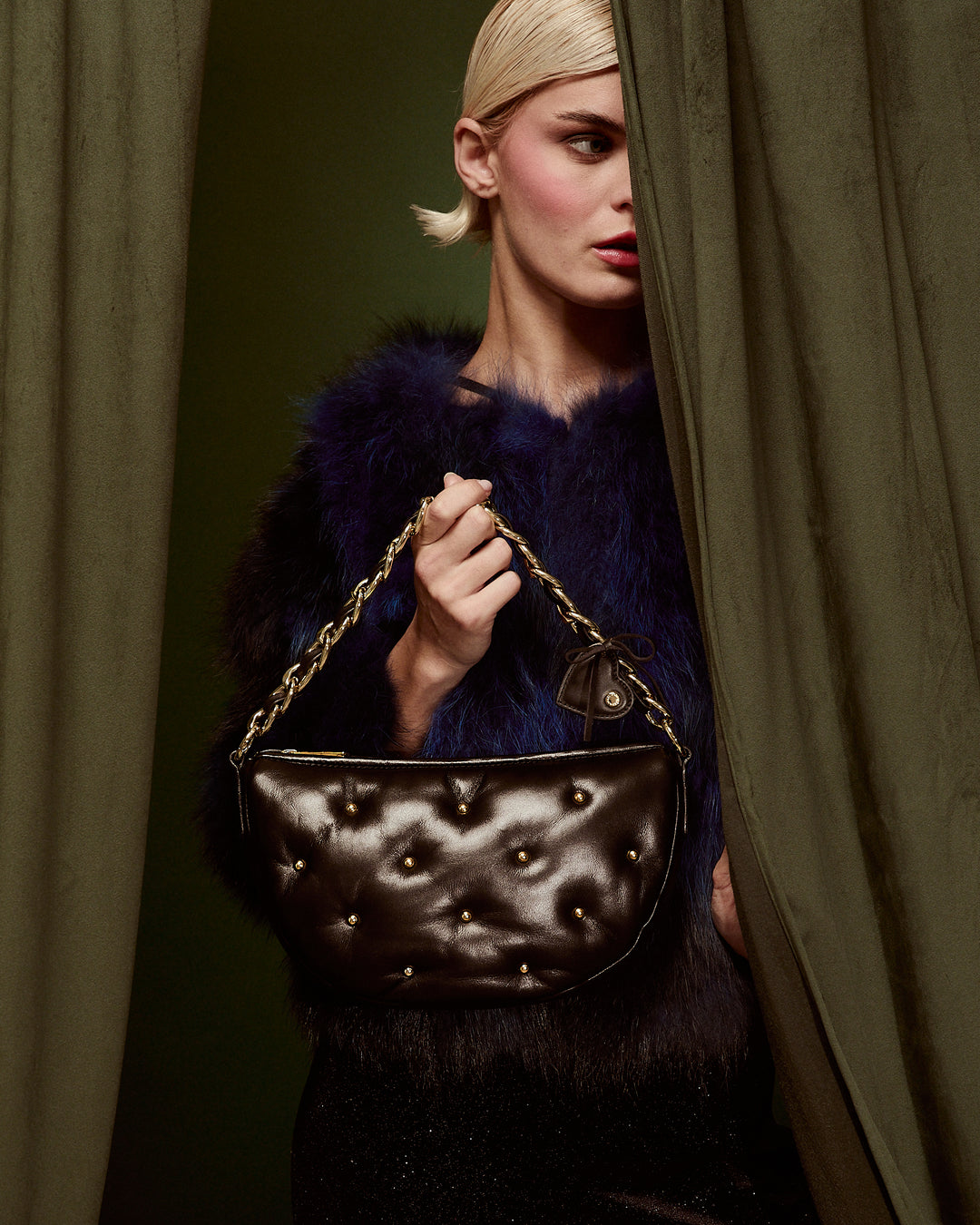 Marika baguette in soft nappa with transforming shoulder strap