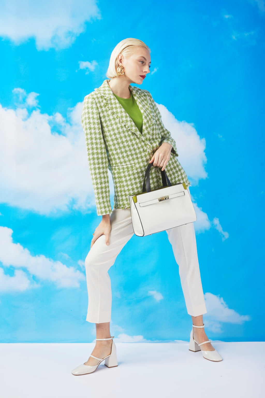 Frida Handbag in pelle martellata con tracolla logata in tessuto regolabile