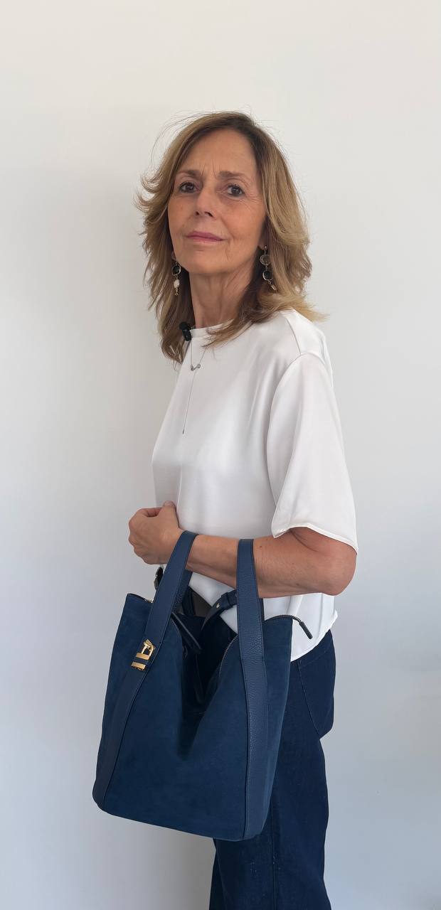 Amina small leather handbag with wrapped tubular handle and detachable shoulder strap