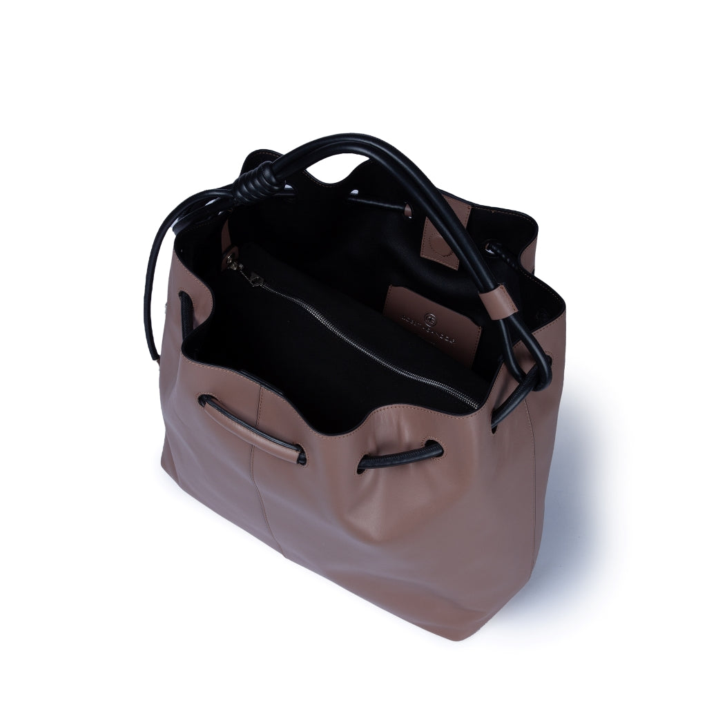 Gisella Large bag with double hand or shoulder portability in soft calfskin