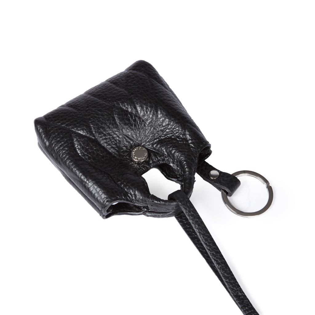 Porta air pods Alina charms in pelle stampa treccia con anella portachiavi