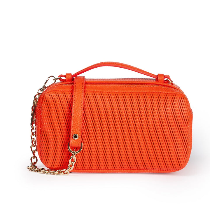 Brigida Woven camera leather bag with double compartment and gold chain shoulder strap with protective leather shoulder pad