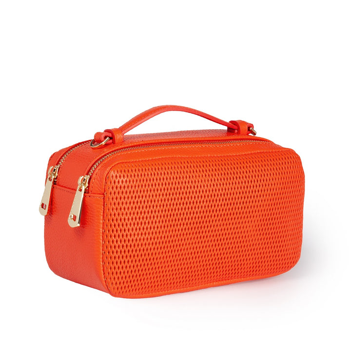 Brigida Woven camera leather bag with double compartment and gold chain shoulder strap with protective leather shoulder pad