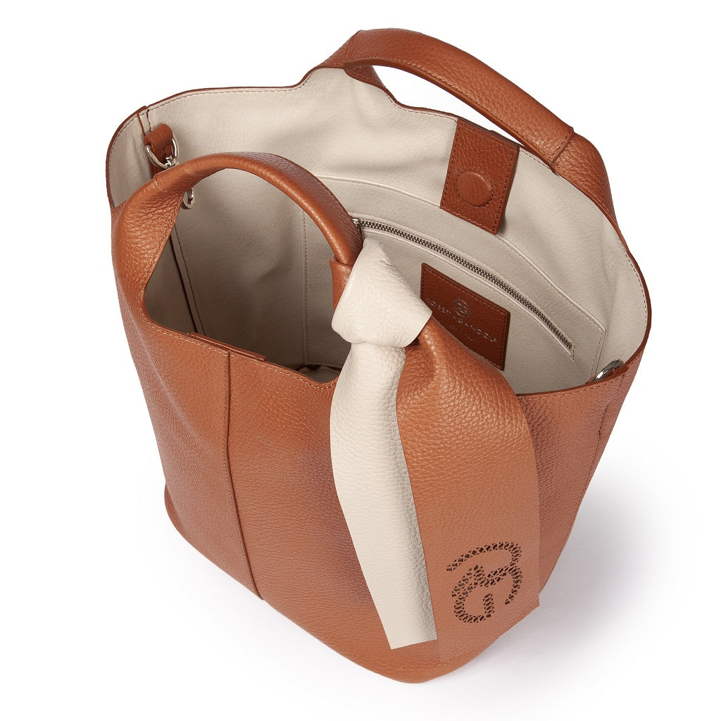 Maia handbag handbag in textured leather and detachable shoulder strap