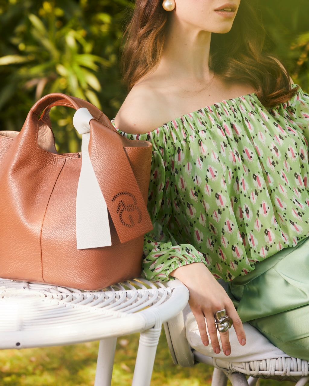 Maia handbag handbag in textured leather and detachable shoulder strap