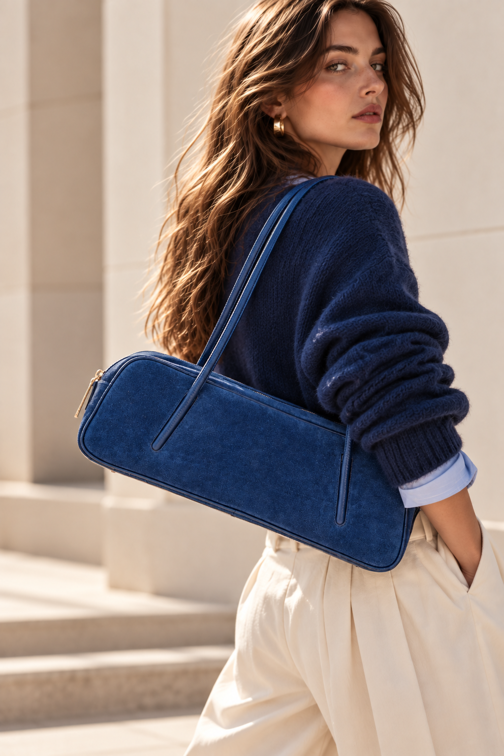 Celine East-West  Suede – Borsa Allungata in Camoscio e Pelle Martellata con Manici Incassati