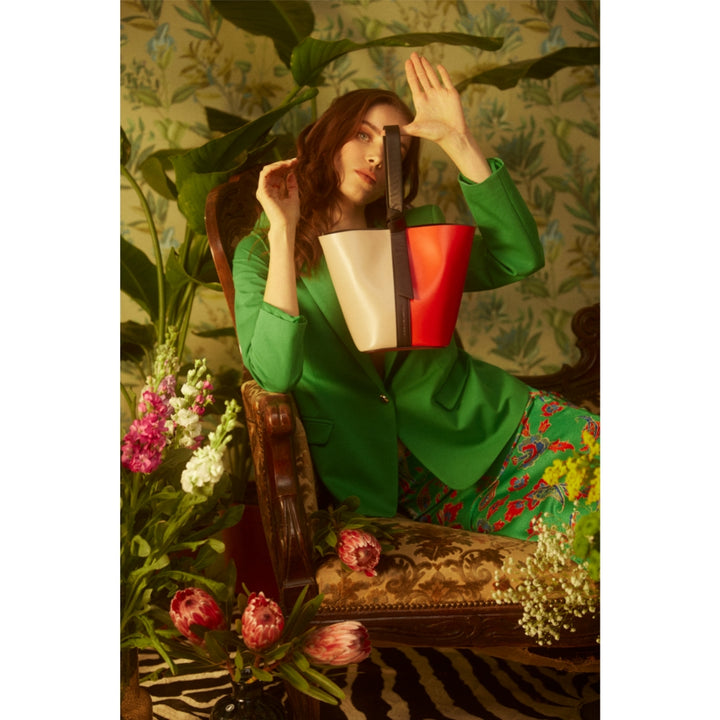 Cinzia Bucket small in two-tone leather with detachable shoulder strap