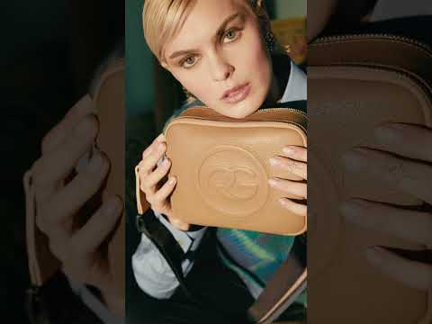 Roberta Pelle camera and leather crossbody with double compartment and detachable shoulder strap
