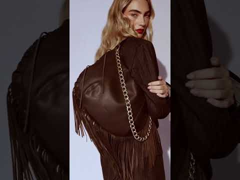 Kate – Hobo bag in pelle con frange lunghe e catena dorata removibile