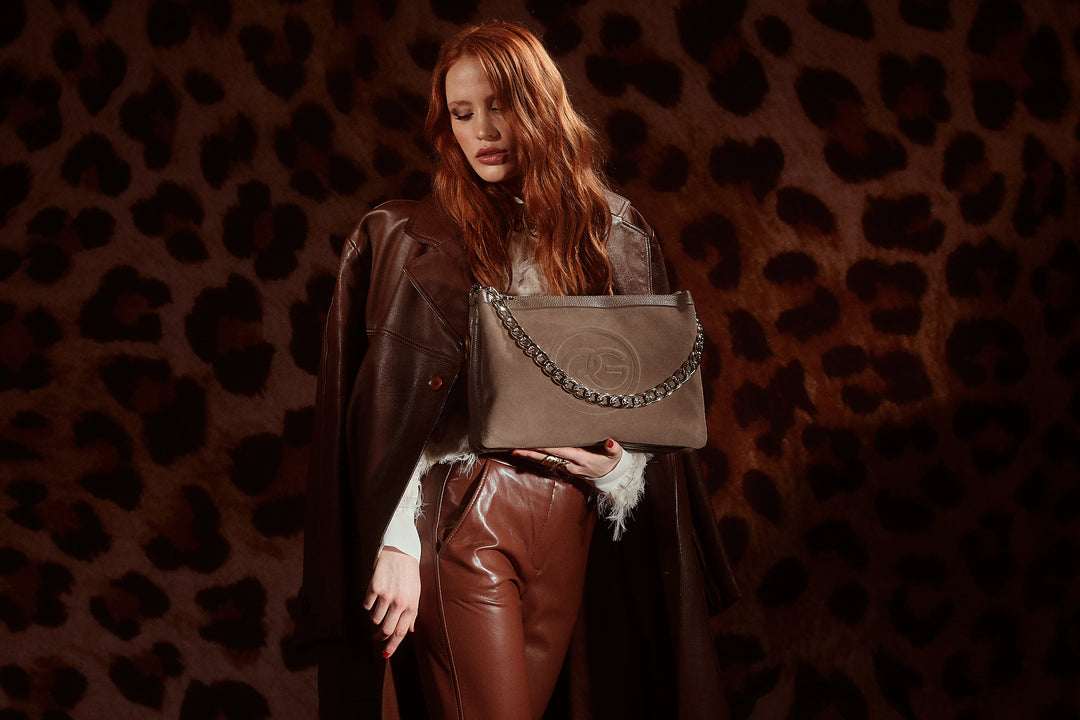 Alice large borsa in camoscio e pelle martellata con tracolla regolabile e staccabile