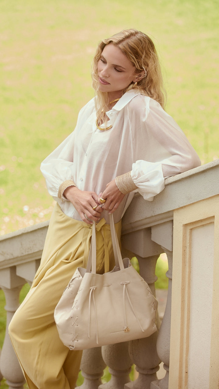 Naomi Glossy – Soft Calf Leather Shopping Bag with Hand-Stitched Details