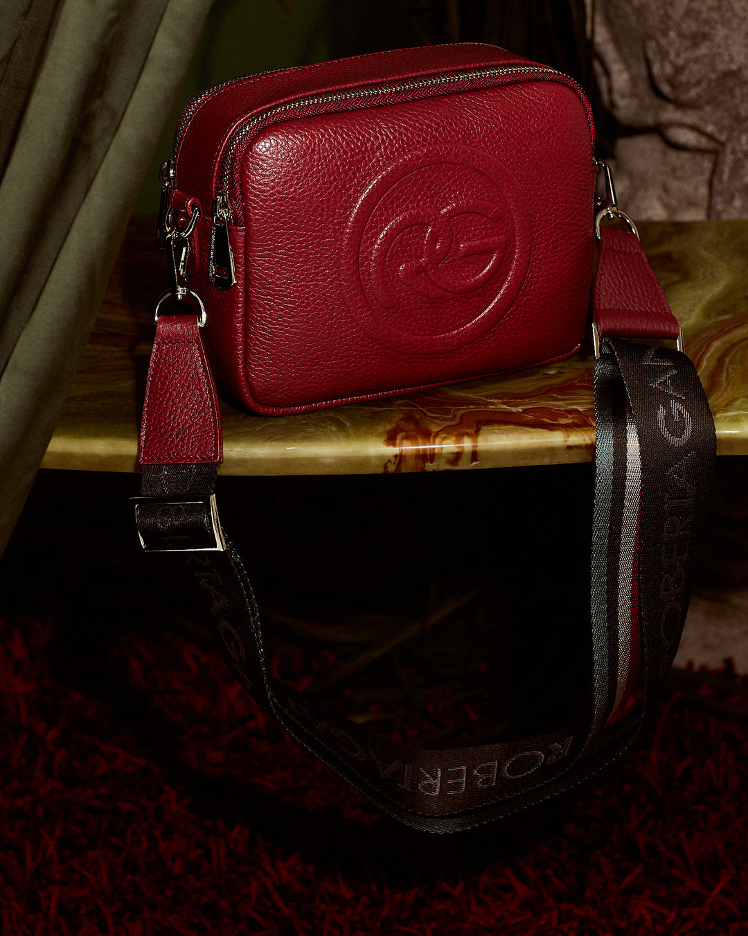 Roberta Pelle camera and leather crossbody with double compartment and detachable shoulder strap