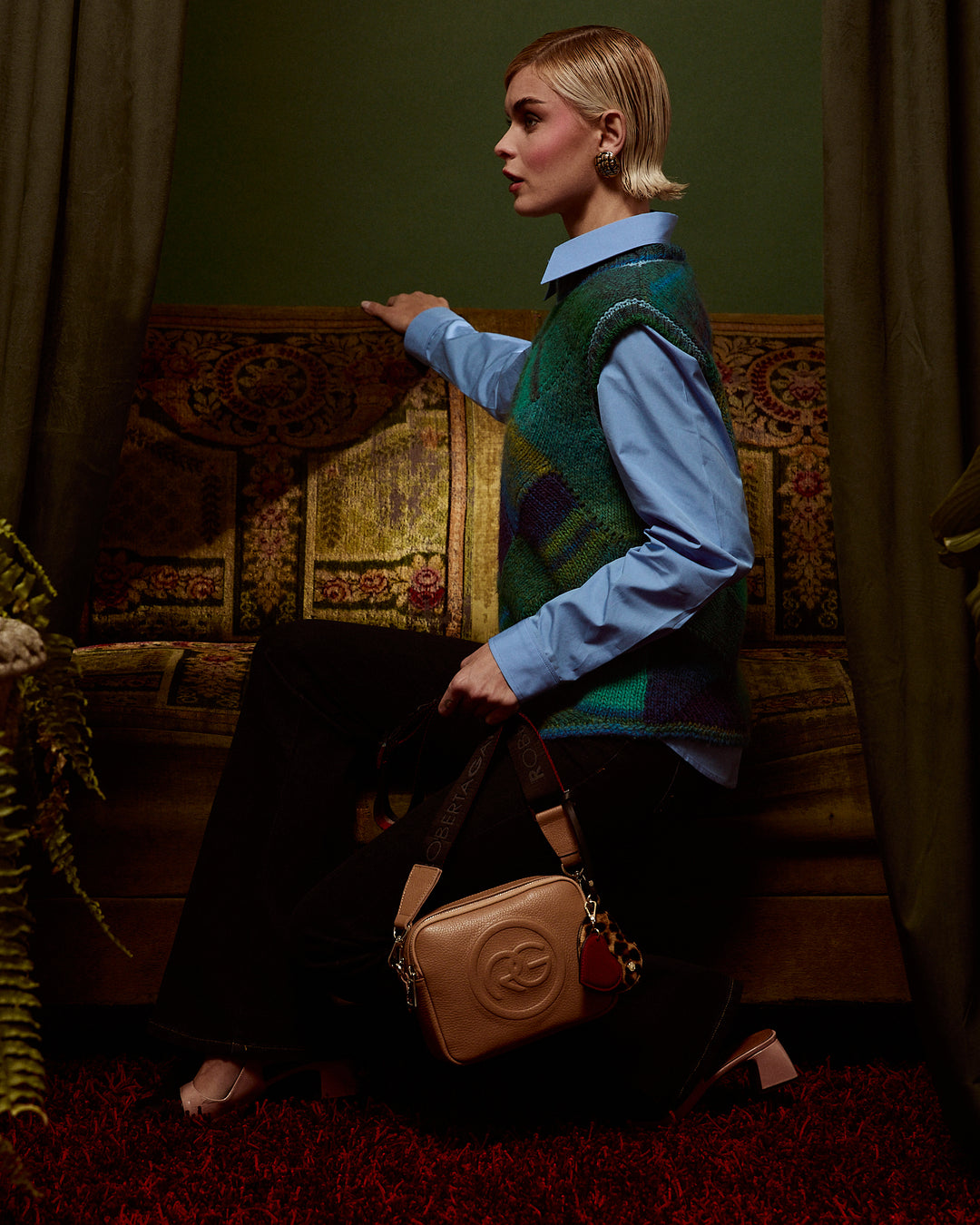 Roberta Pelle camera and leather crossbody with double compartment and detachable shoulder strap