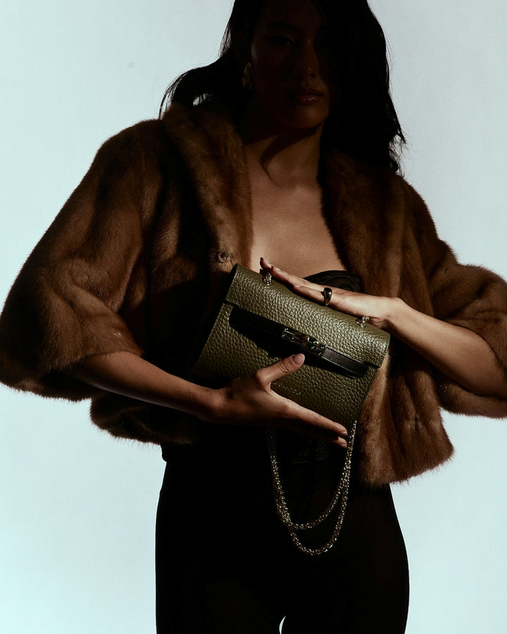 Frida Satchel in grained leather with adjustable fabric shoulder strap