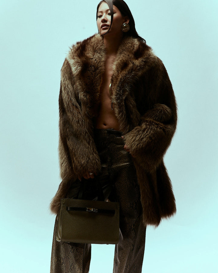 Frida Handbag in hammered leather with adjustable fabric shoulder strap