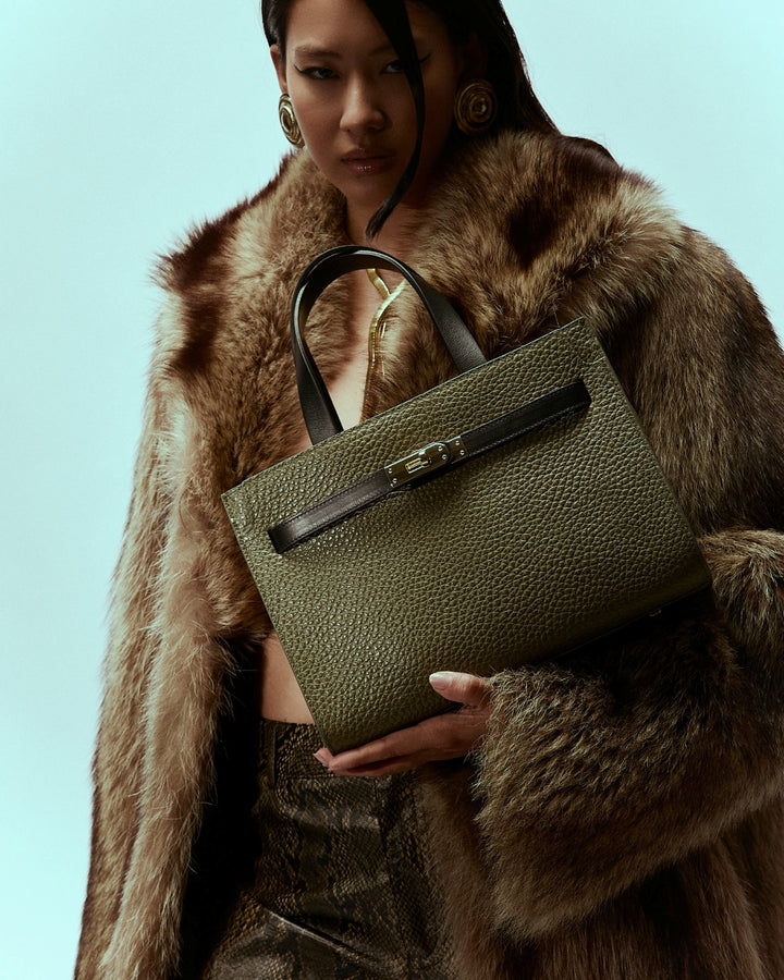 Frida Handbag in hammered leather with adjustable fabric shoulder strap