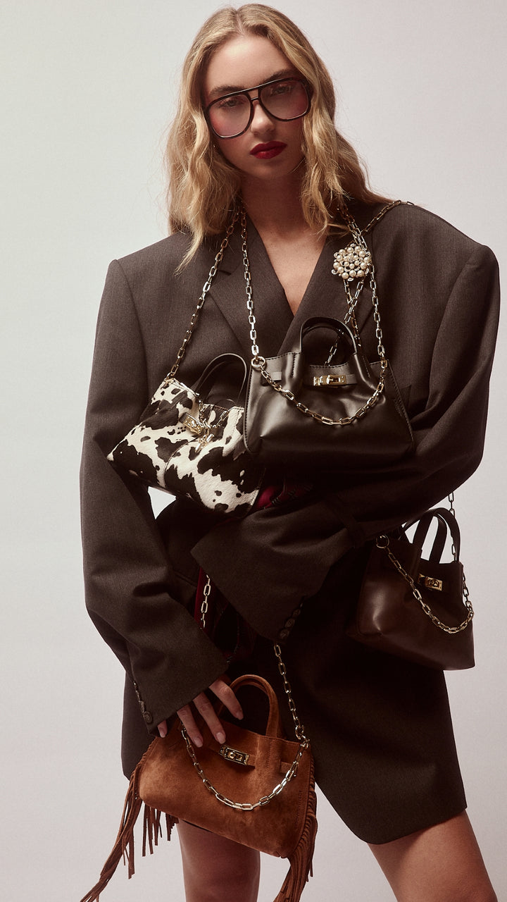 Sveva Mini Suede Fringes – Borsa a mano in pelle scamosciata con frange e chiusura girello