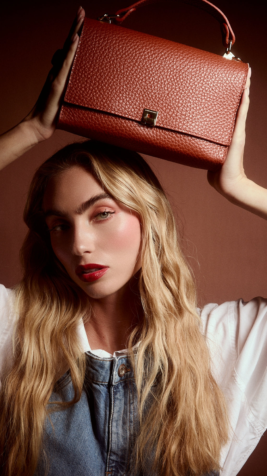 Elodie compact crossbody borsa in pelle con tramezza interna e tasca esterna con tracolla staccabile e regolabile