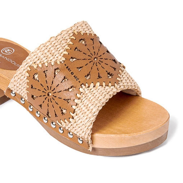 Sandalo Giulia platform in legno e tomaia in rafia e pelle di vitello laserata con disegno pizzo geometrico